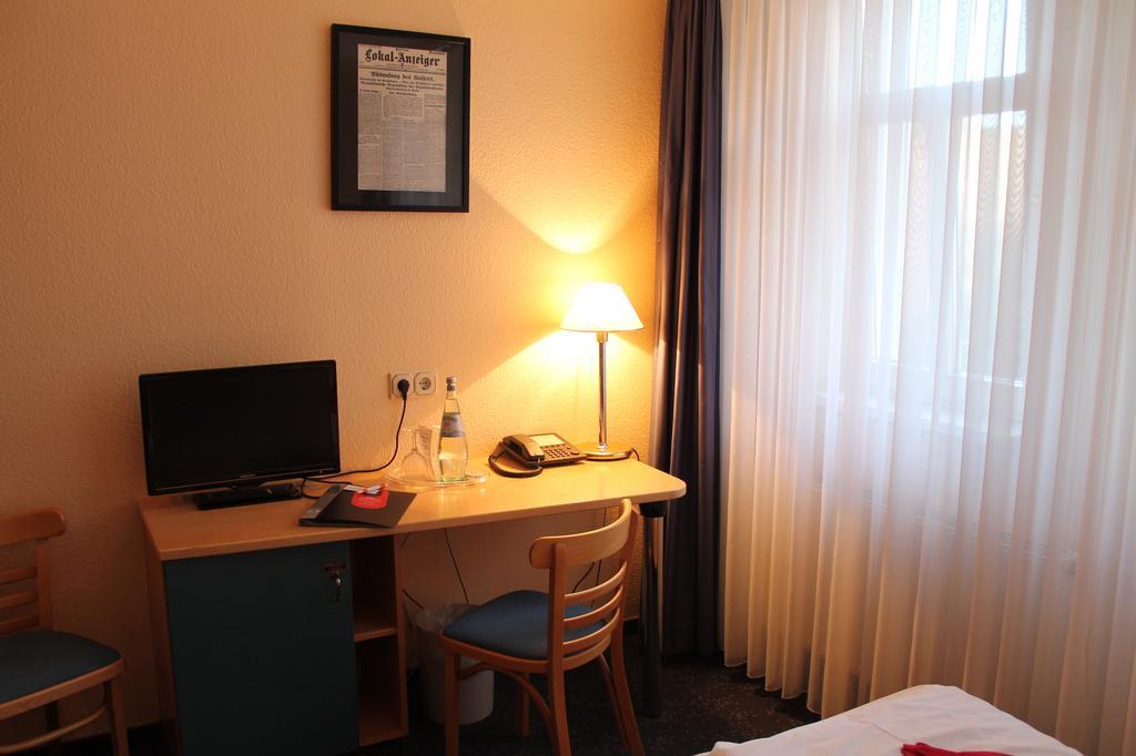 Mühlhausen Hotel An Der Stadtmauer מראה חיצוני תמונה
