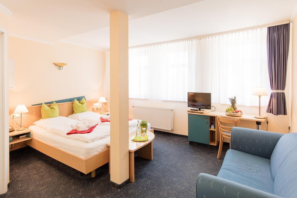 Mühlhausen Hotel An Der Stadtmauer מראה חיצוני תמונה