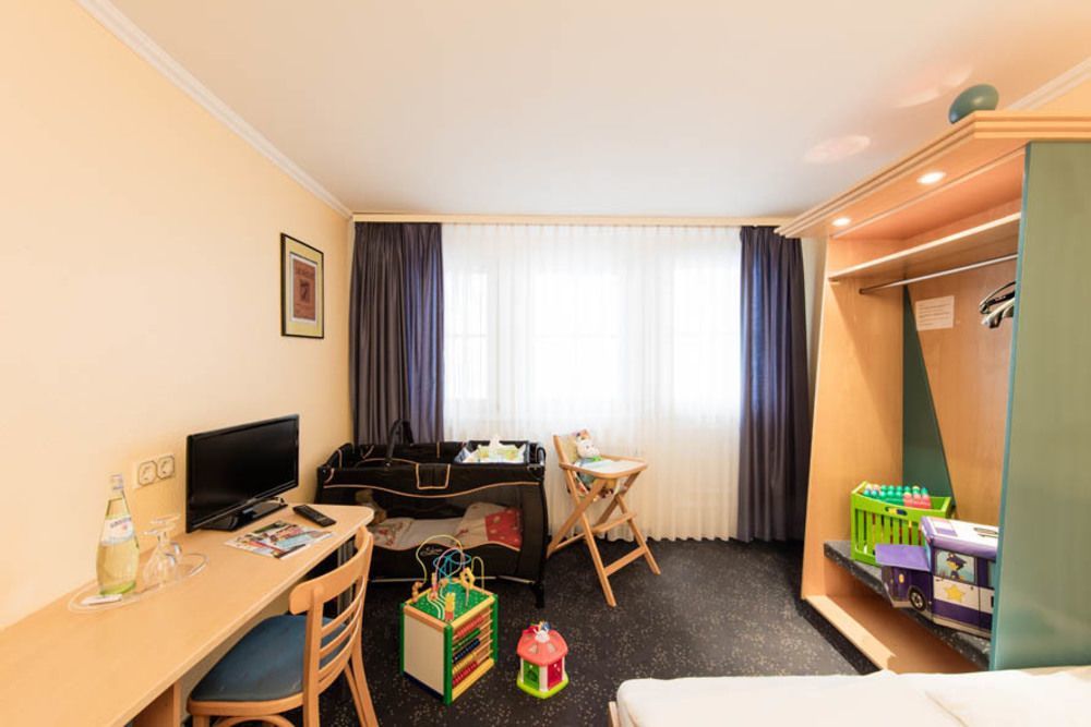 Mühlhausen Hotel An Der Stadtmauer מראה חיצוני תמונה