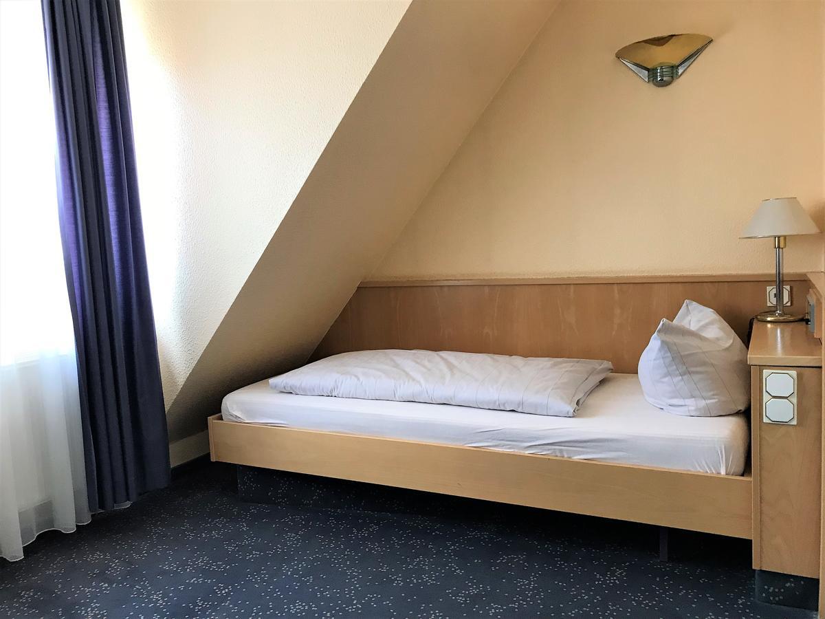 Mühlhausen Hotel An Der Stadtmauer מראה חיצוני תמונה